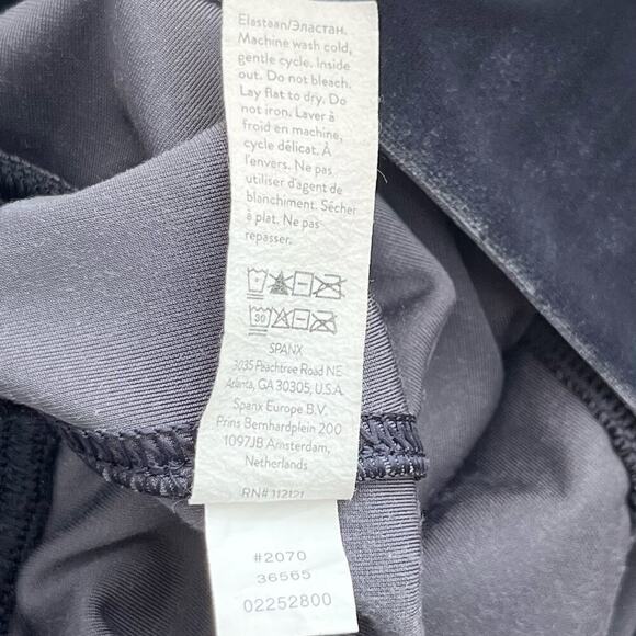 Spanx Velvet Leggings High Rise Ready to Wow in Dark Blue, Size 2X - Picture 10 of 10